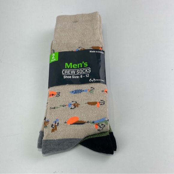 NWT Real tree Men's 2 Pair Crew Socks Fishing theme Shoe Size: 6 - 12 - Picture 1 of 9